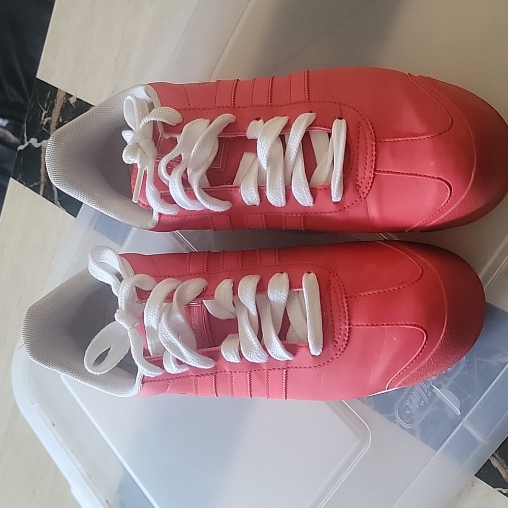 Awesome Adidas Samao Sneakers size 10